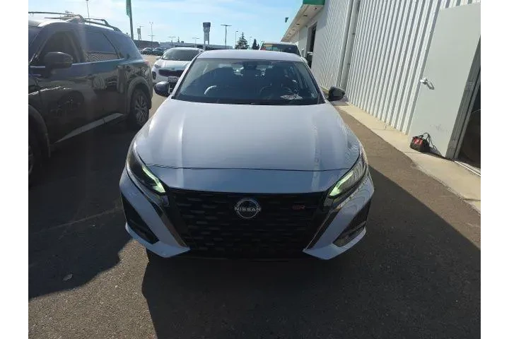 $20800 : Nissan Altima 2024 2.5 SR 4d image 2