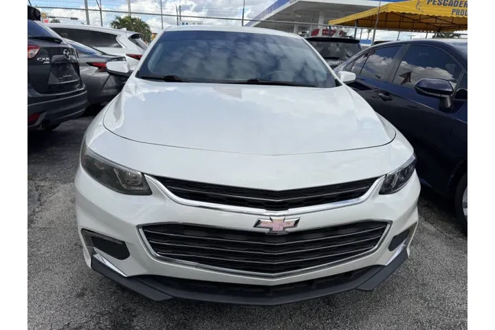 $5850 : 2017 Malibu LT image 9