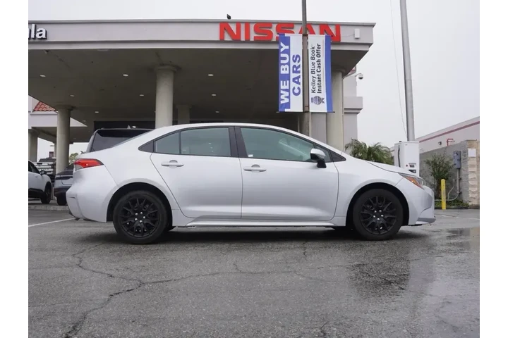 $18540 : Toyota Corolla 2024 LE 4dr S image 3