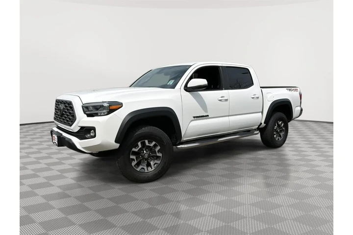 $40986 : Gold Certified 2021 Tacoma TR image 1