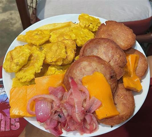 Cocinero de comida caribeña image 3