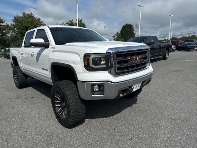 $27975 : PRE-OWNED 2015 SIERRA 1500 SLE image 1