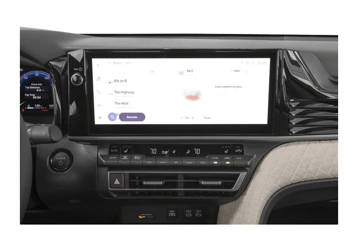 2025 Camry XLE image 9