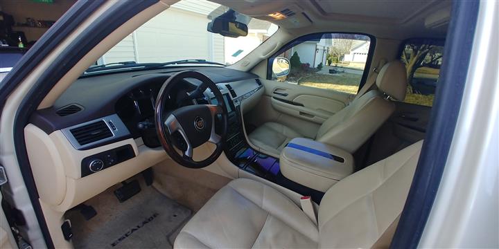 $6000 : 2007 Cadillac Escalade AWD image 3