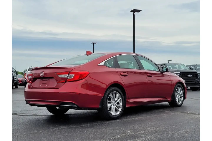 $18697 : Honda Accord 2020 LX 4dr Sed image 4