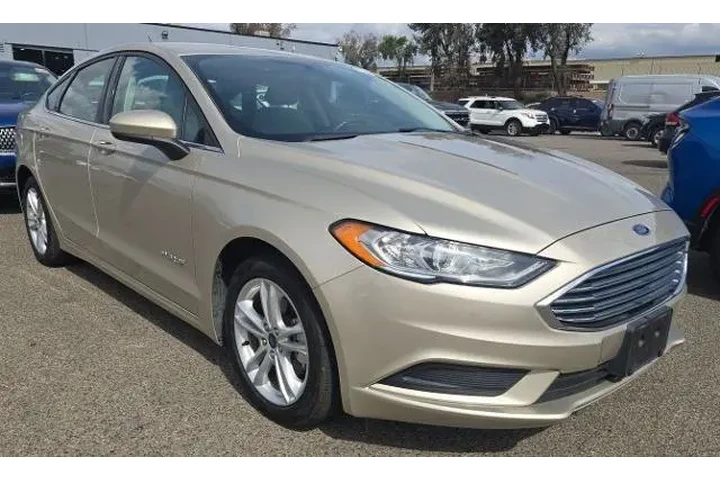 $19900 : Ford Fusion Hybrid 2018 S 4d image 5