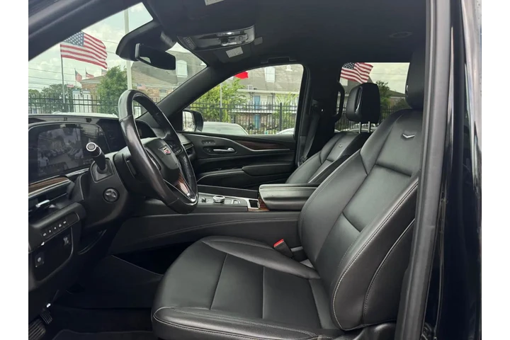 2022 Escalade Luxury 4WD image 7
