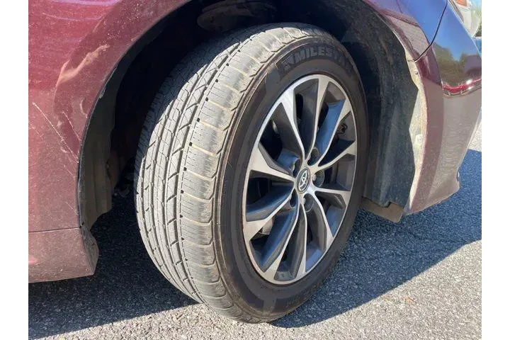 $18039 : Toyota Avalon Hybrid 2017 XL image 2