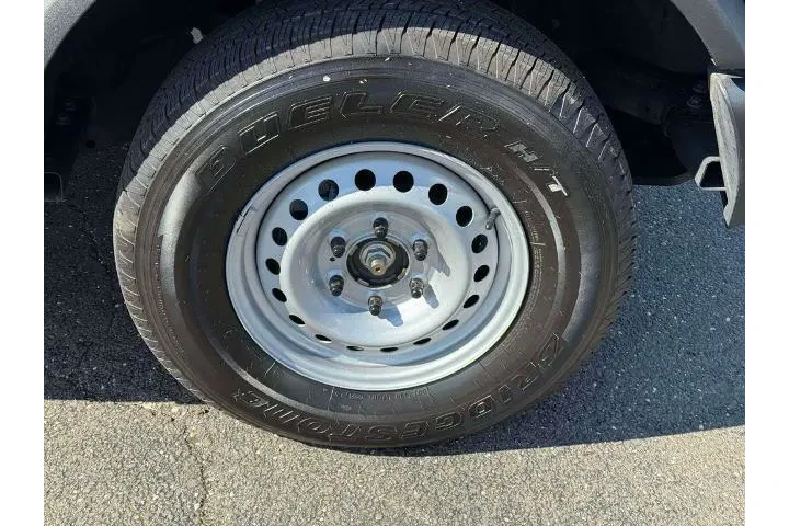 $31950 : Ford Bronco 2022 4x4 Base 4d image 9