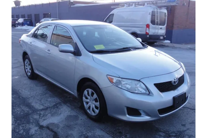 $7950 : 2010 Corolla LE image 3