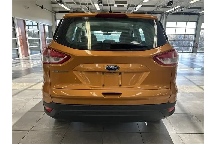 $8000 : Ford Escape 2016 S 4dr SUV image 10
