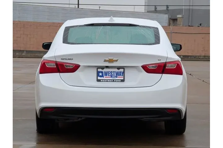 $15460 : Chevrolet Malibu 2023 LT 4dr image 5