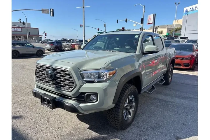 $39498 : Toyota Tacoma 2022 4x4 SR5 V image 4
