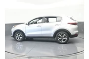 $13199 : Kia Sportage 2022 LX 4dr SUV thumbnail