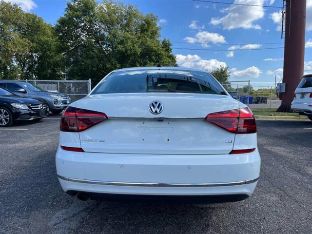 $15995 : 2017 Passat 1.8T SE image 7