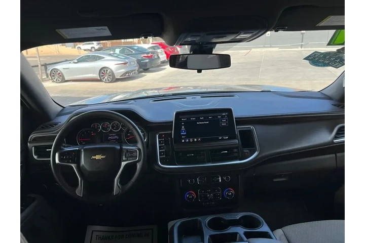 2021 Suburban LS 4WD image 9