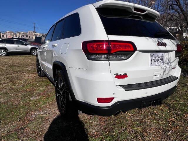 2017 Grand Cherokee image 7