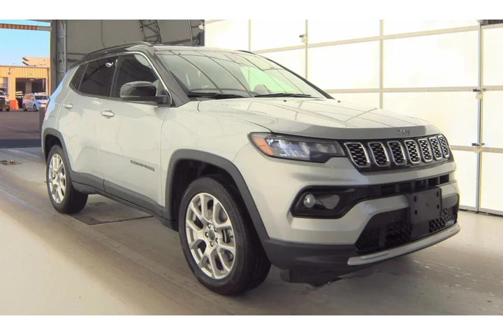 $23990 : Jeep Compass 2025 4x4 Limite image 3