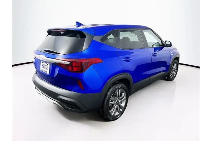 $20990 : Kia Seltos 2023 AWD LX 4dr S image 7