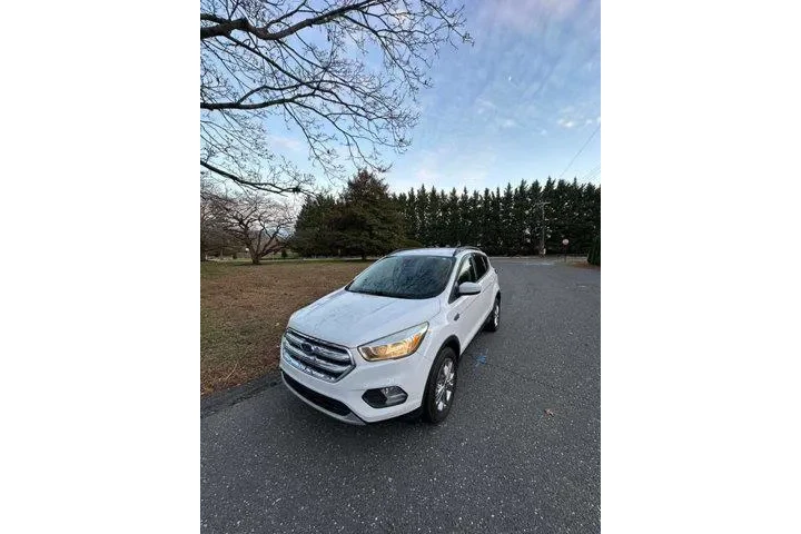 $9495 : Ford Escape 2018 SE 4dr SUV image 1