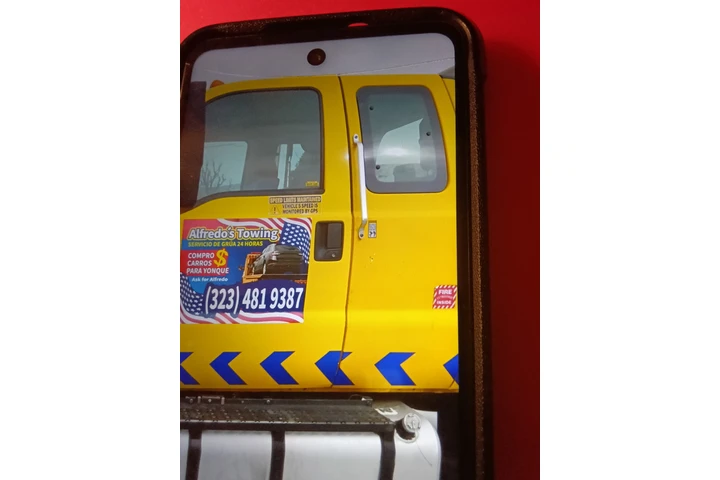WE Buy cars for JUNK TOWING SE image 3