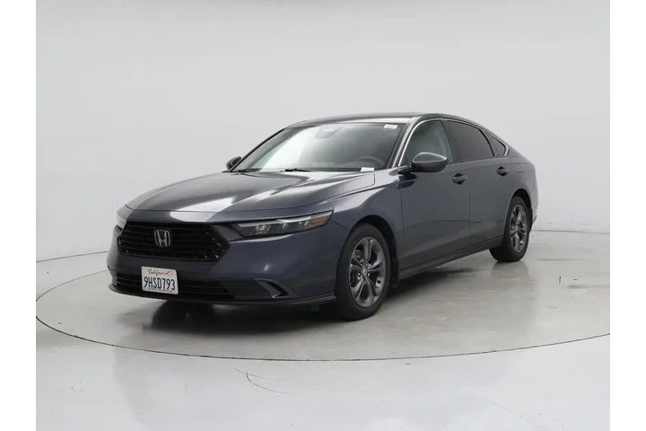 $25998 : Honda Accord 2023 EX 4dr Sed image 4