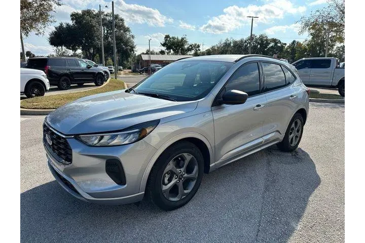 $23875 : Ford Escape 2023 ST-Line 4dr image 8