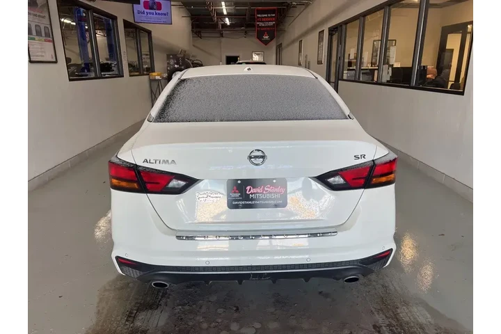 $16770 : Nissan Altima 2021 2.5 SR 4d image 8