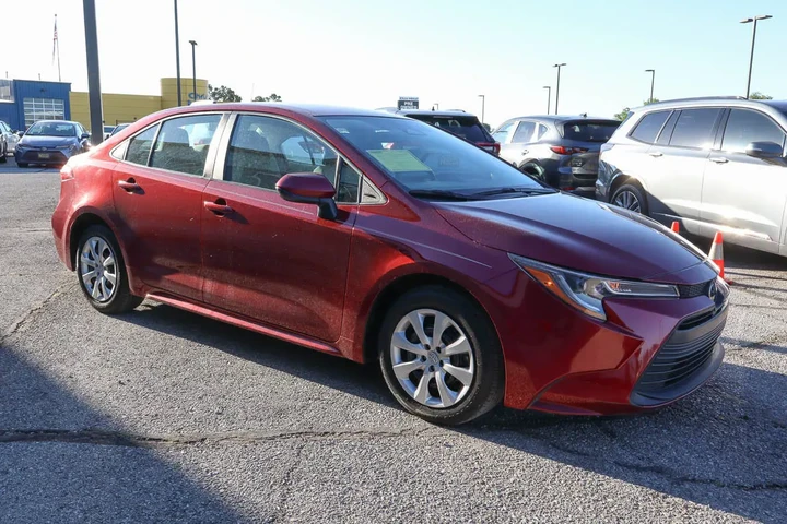 $20787 : 2024 Corolla LE CVT image 3