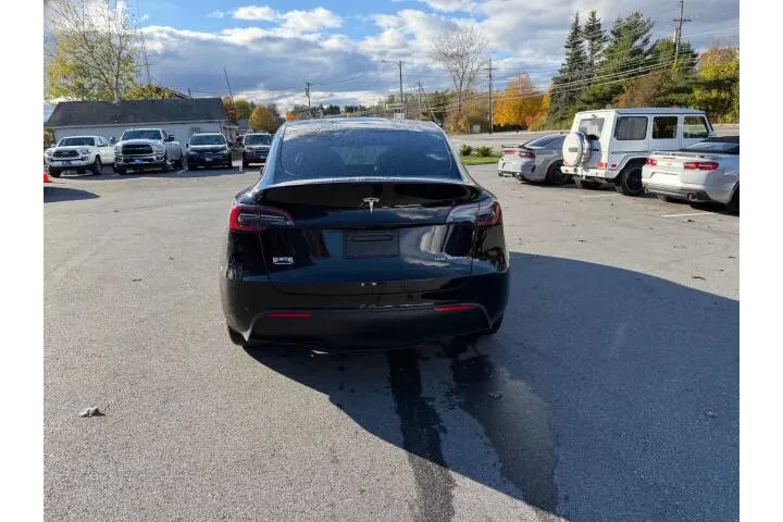 $28999 : 2021 Model Y image 4