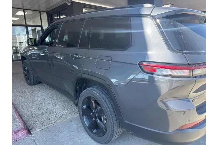 $23625 : Jeep Grand Cherokee L 2023 4 image 2