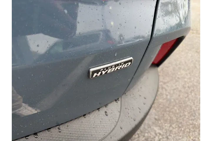 $27673 : Ford Escape Plug-In Hybrid 2 image 7