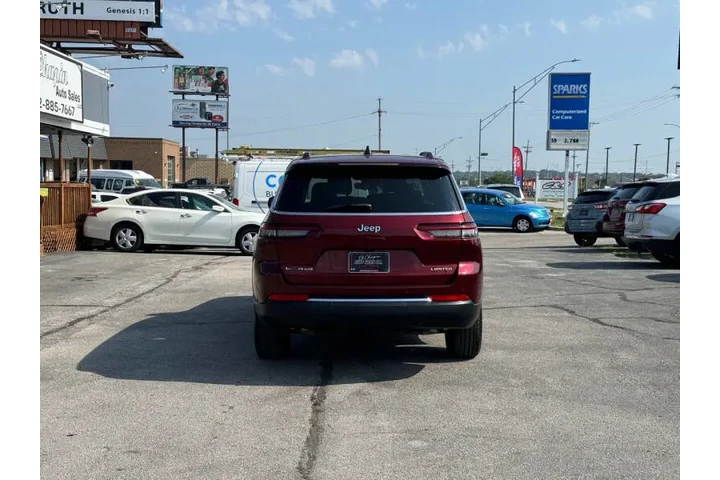 $28850 : 2021 Grand Cherokee L Limited image 4
