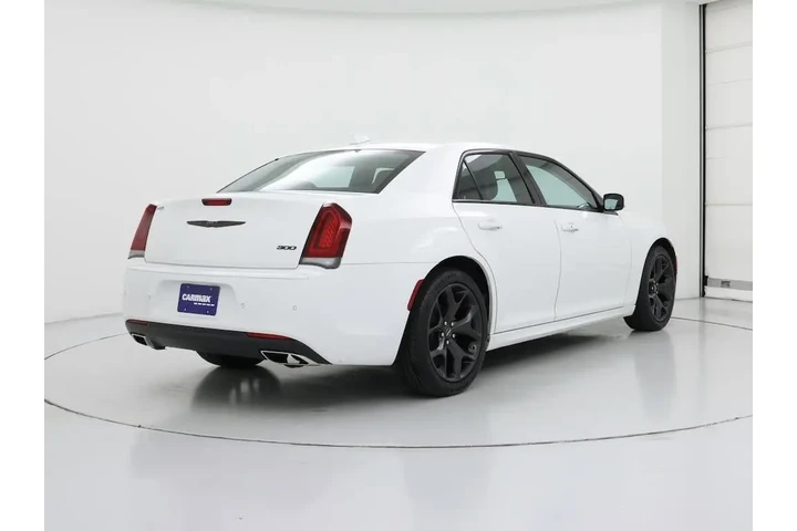 $27998 : Chrysler 300 2022 Touring L image 8