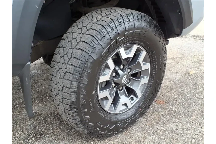 $34695 : Toyota Tacoma 2021 4x4 TRD O image 9