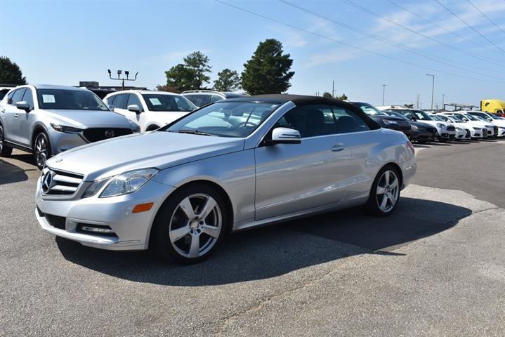 2013 Mercedes-Benz E-Class E image 1