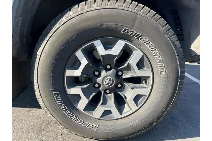 $34988 : Toyota Tacoma 2019 4x4 TRD O image 3