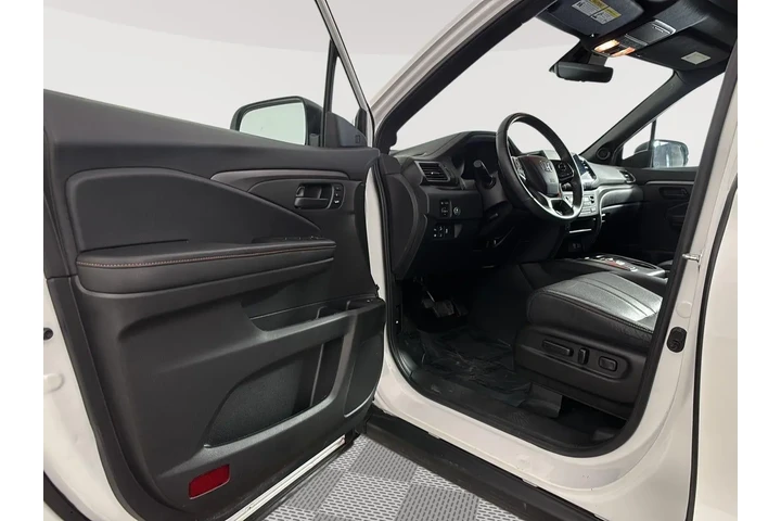 $26997 : 2022 Passport TrailSport image 2