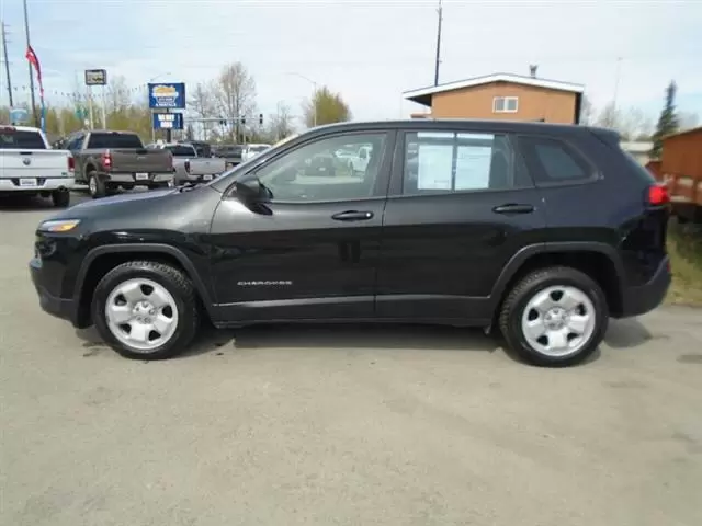 $12999 : 2016 Cherokee Sport image 5