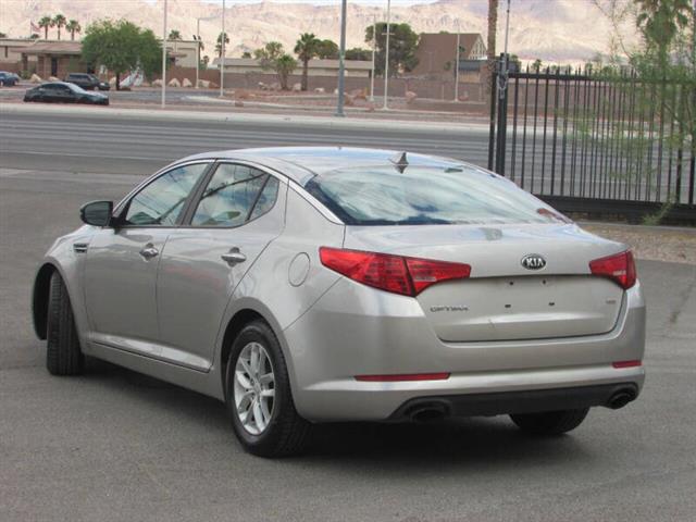 $7900 : 2013 Optima LX image 8