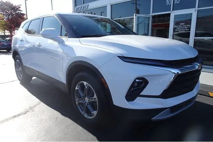 $25999 : 2024 Blazer image 2