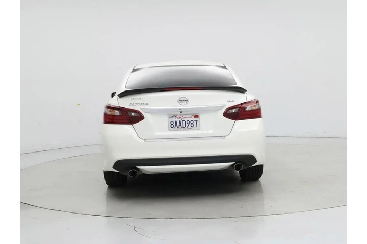 $12998 : Nissan Altima 2017 2.5 SR 4d image 6