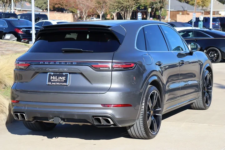 $69998 : 2020 Cayenne Turbo image 10