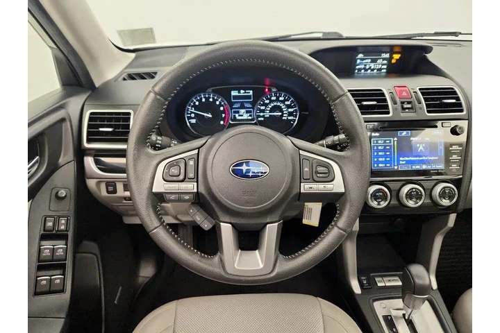 $15998 : Subaru Forester 2017 AWD 2.5 image 10