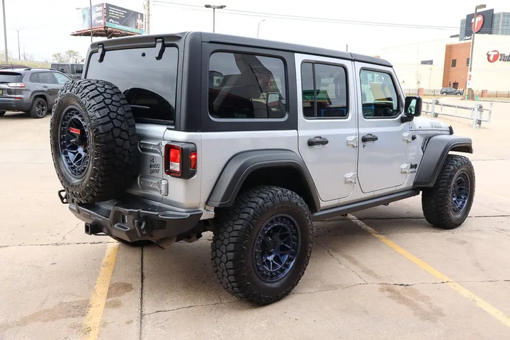$33988 : 2022 Wrangler Unlimited Willy image 5