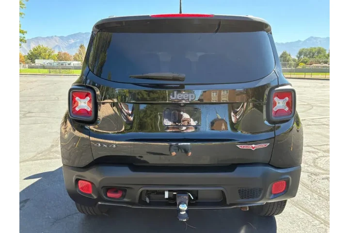 $9900 : 2017 Renegade Trailhawk image 9