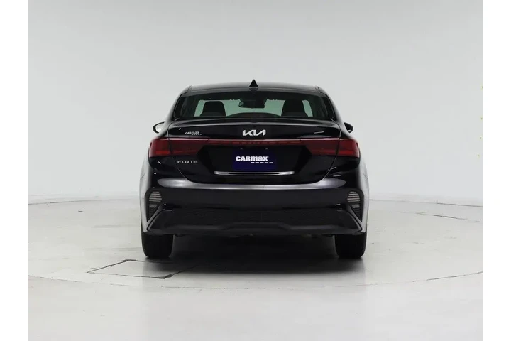 $17998 : Kia Forte 2024 LXS 4dr Sedan image 6