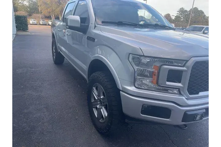 $26200 : Ford F-150 2019 4x4 XLT 4dr image 1