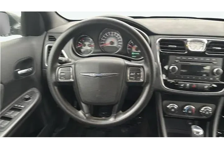 $6400 : Chrysler 200 2012 LX 4dr Sed image 8