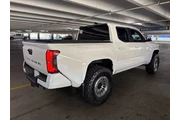 $39998 : Toyota Tacoma 2025 4x2 SR5 4 thumbnail